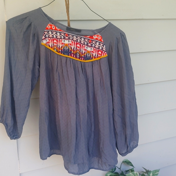 Beautiful THML blouse - Picture 1 of 4